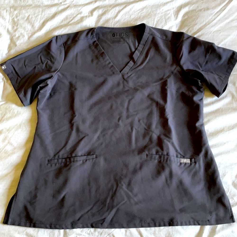 Figs Large Charcoal 3-pocket Casma top